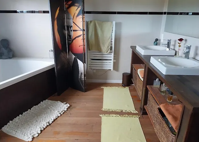 Maison A La Campagne A Quelques Kilometres De La * אלן