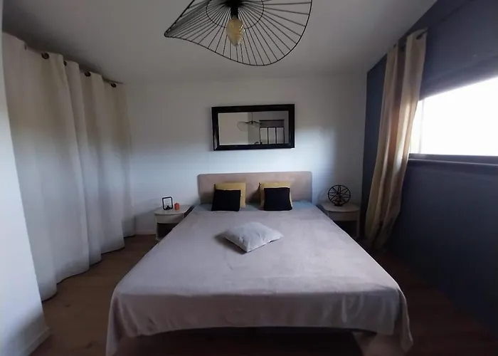 Maison à La Campagne à Quelques Kilomètres De La Hébergement de vacances *