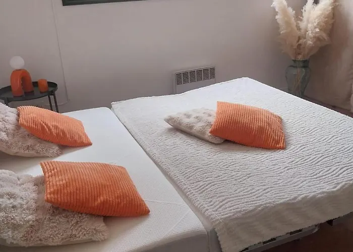 Maison A La Campagne A Quelques Kilometres De La בית נופש אלן