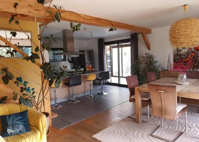 בית נופש Maison A La Campagne A Quelques Kilometres De La *