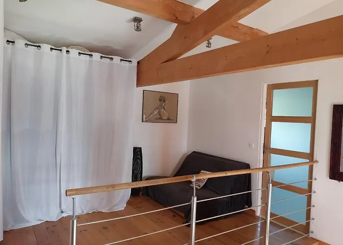 Maison à La Campagne à Quelques Kilomètres De La *